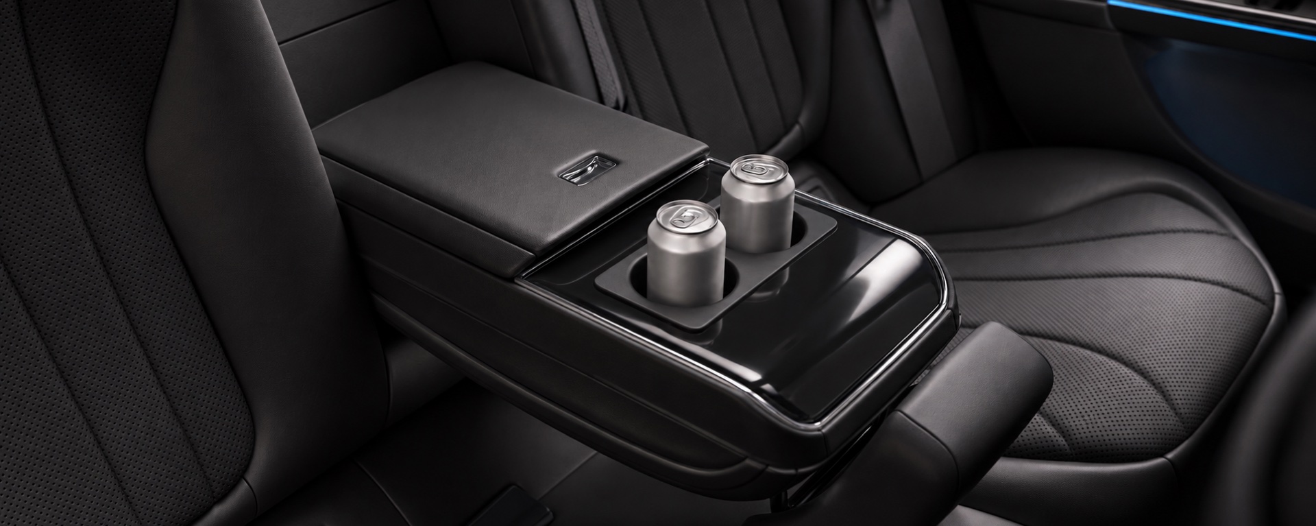 AmstelCab Business Class Mercedes-Benz EQE, side profile