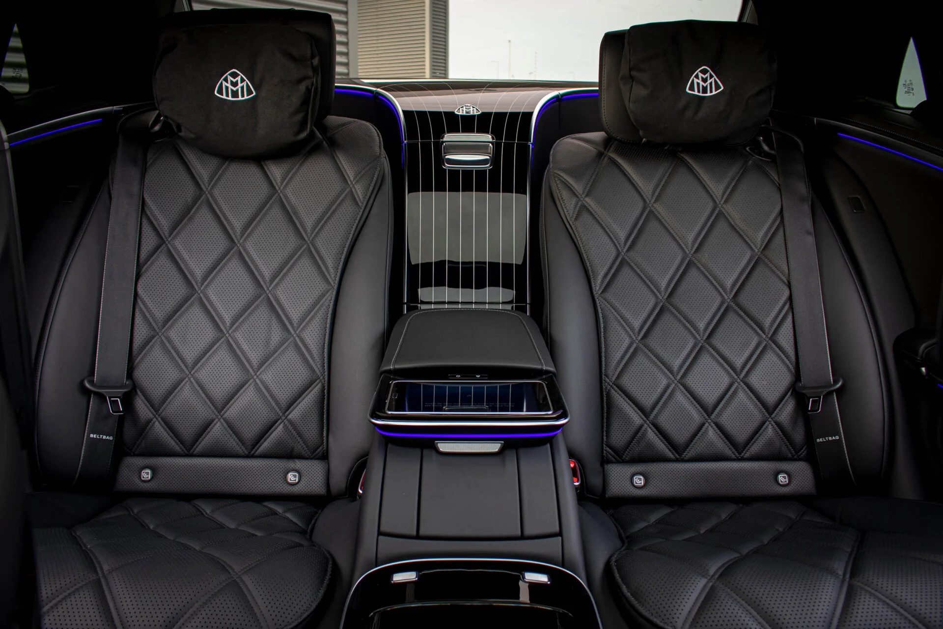 AmstelCab — Mercedes-Maybach S-Class rear interior