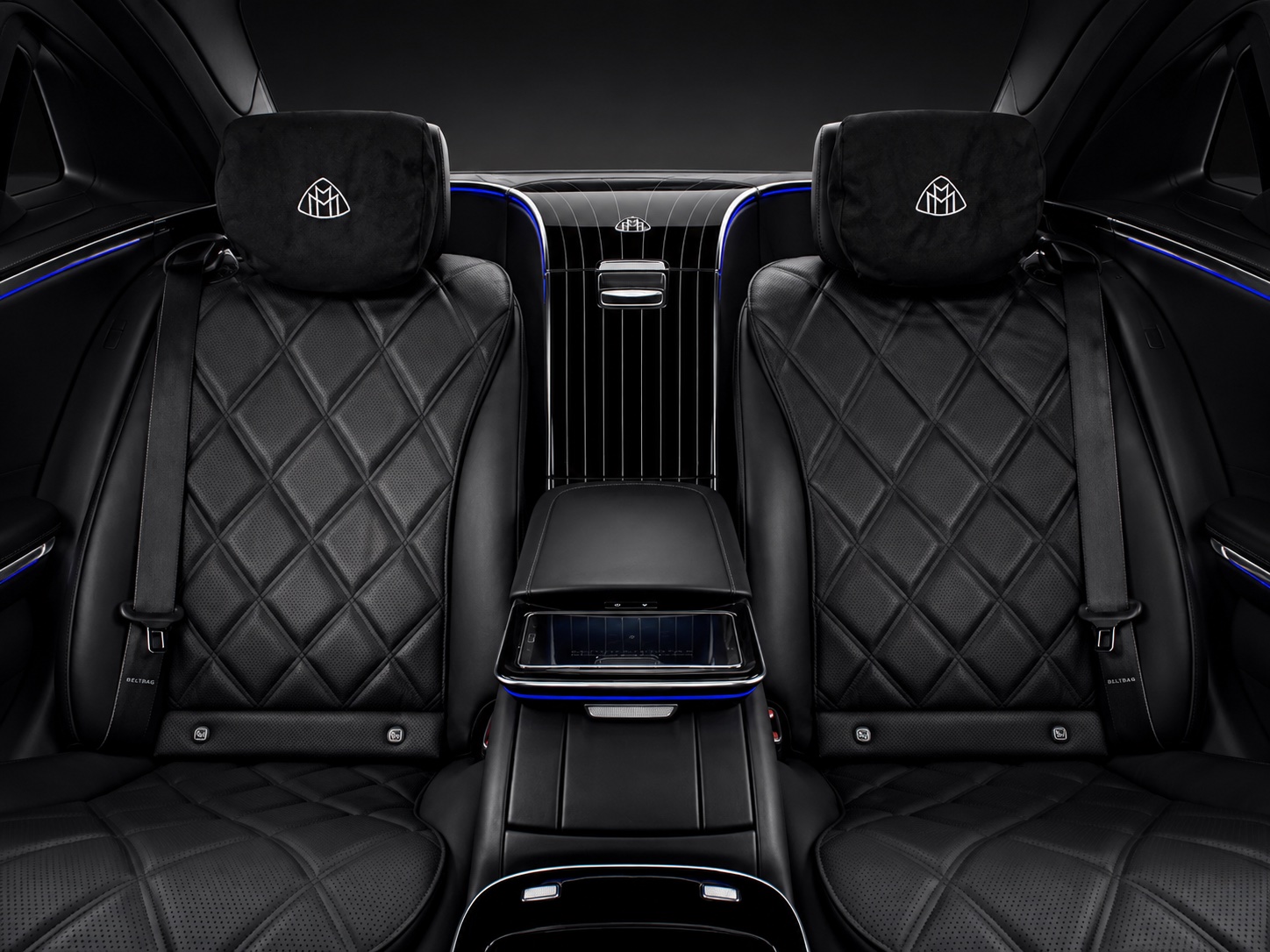 Two reclining rear seats in the Mercedes-Maybach S-Class