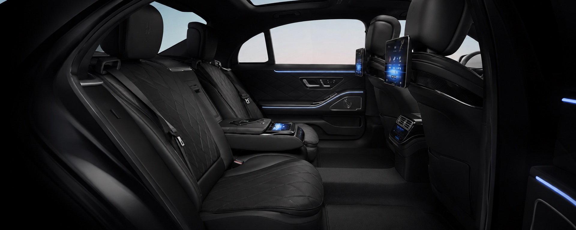 Mercedes-Benz S-Class of the AmstelCab First Class fleet